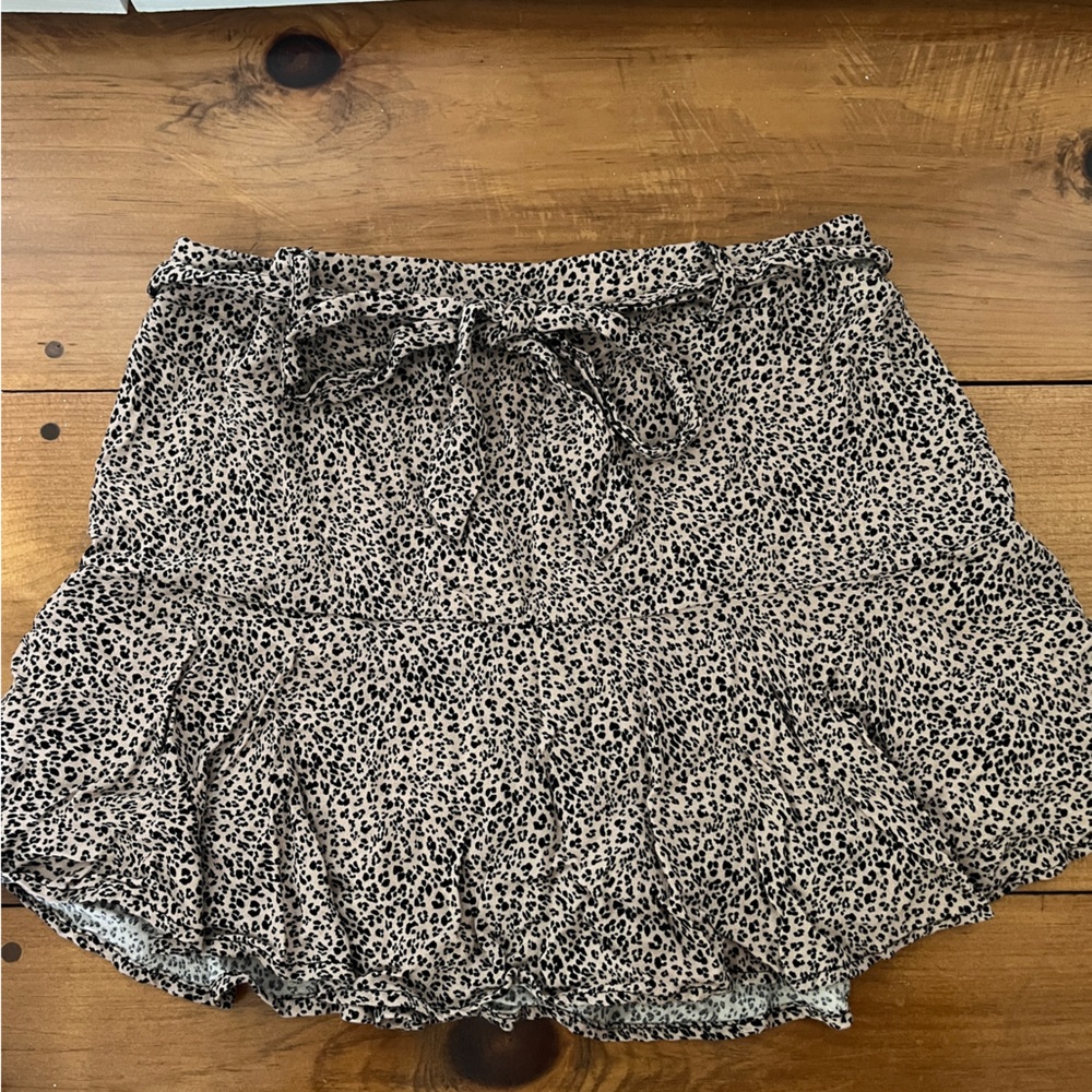 Leopard print mini skirt